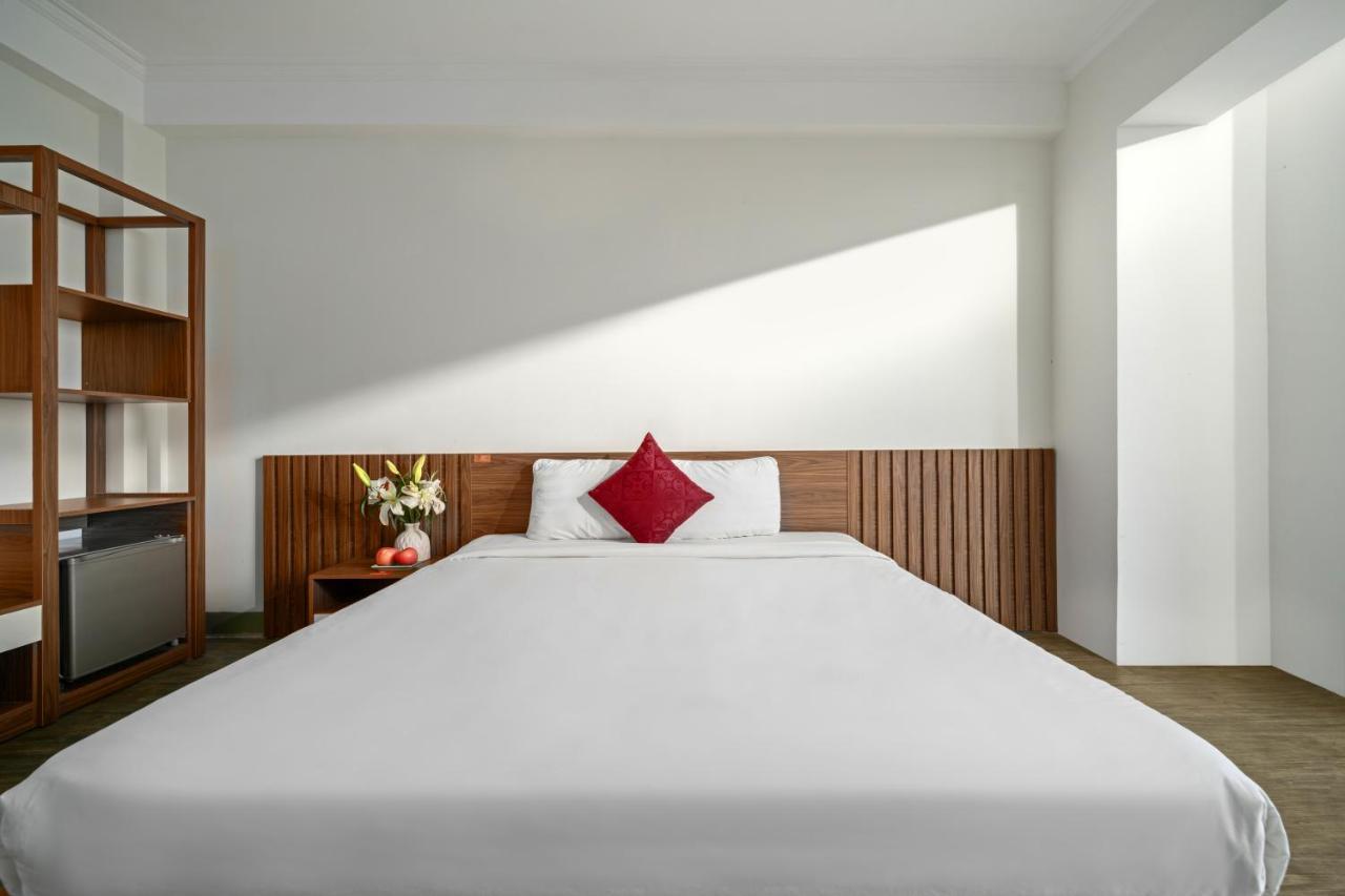 Nami Hotel Нячанг Екстер'єр фото
